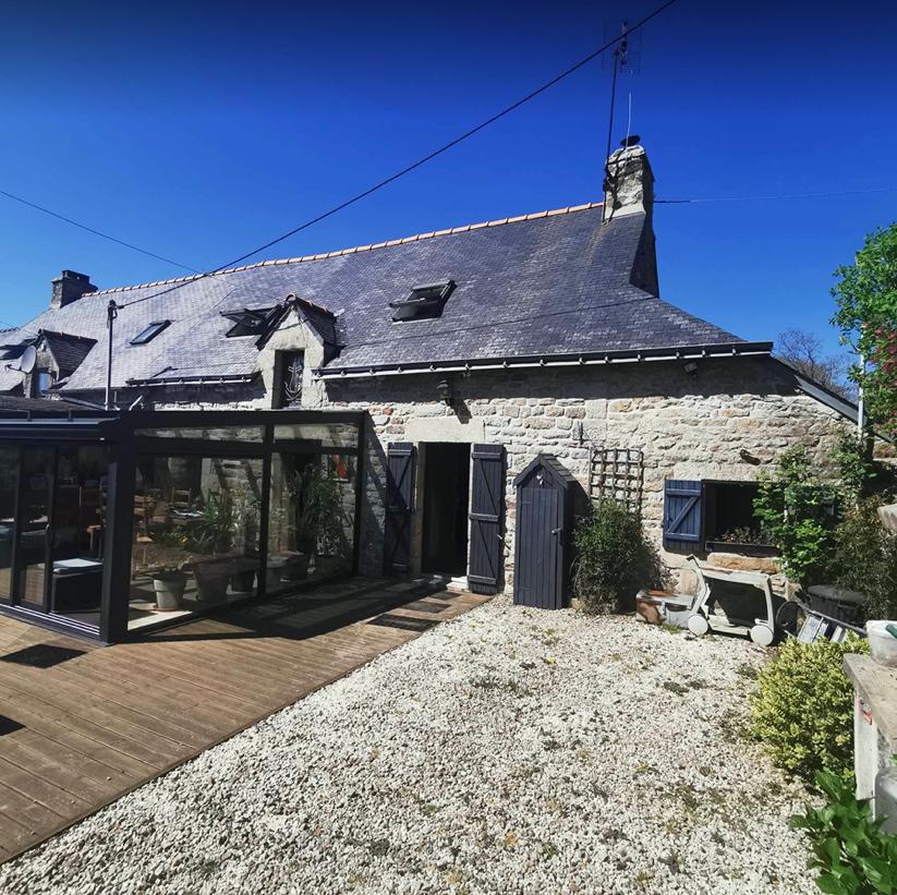 Priziac Ensemble de 2 maisons en pierres (maison de 95m2 + gîte 57 m2) 