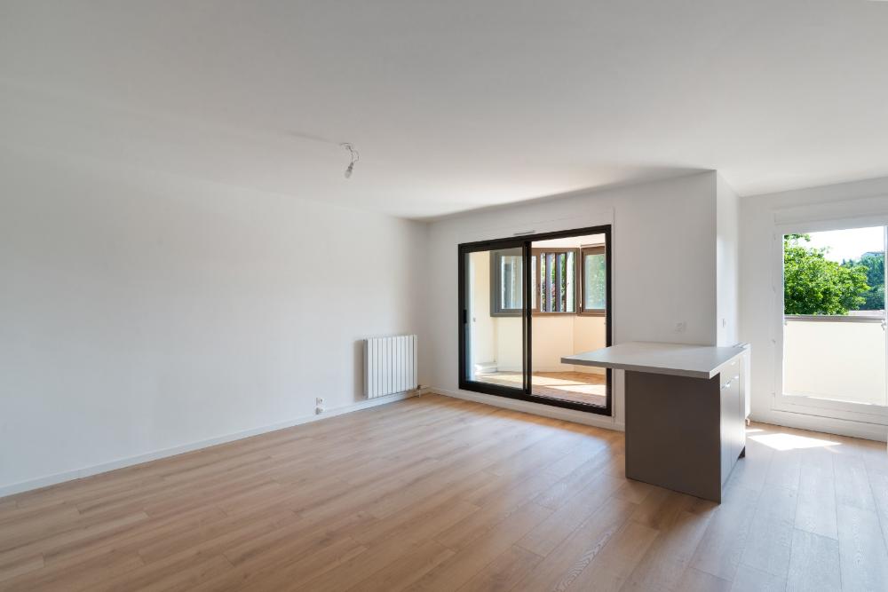 T3 73 m² rénové avec loggia 10 m² – Aritxague